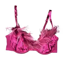 ✨Cacique Feather Embellished Hot Pink Sz 40C Bra✨