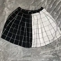 Hot Topic Black and White Skater Mini Skirt