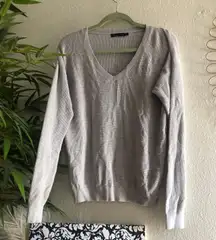 prAna grey v-neck knit lightweight sweater long sleeve