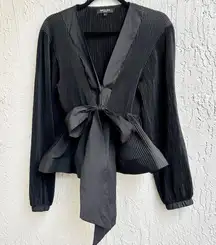 BEULAH Style Puff Sleeve Pleated Bow Tie Top Blouse Black Women's Size F / M