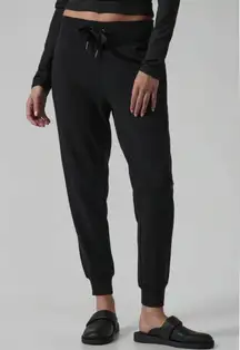 Athleta Balance Black Pull On Jogger Athletic Knove Fabric Pants