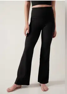 NWT Athleta Salutation Stash Rib Flare Pant Tight Leggings in Black Size XS