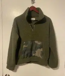 Aerie OFFLINE By  Fluffy Sherpa Quarter Zip Sweatshirt Green Camo Women's Sz Sm