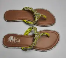 Madeline Stuart Sandals Women's Size 9W Yellow Flat Thong Flip Flop