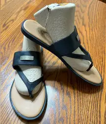 Kenneth Cole Reaction Black Strappy Sandals Size 9