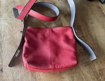 VENCE CAMUTO Red Genuine Leather Women’s Crossbody Shoulder Bag Great Condition