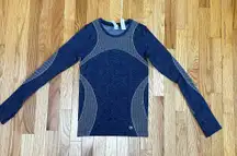 NWT Gapfit tank with thumb hole 