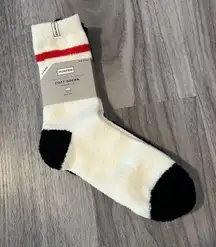2 pairs cozy crew socks