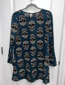 Woman’s Animal Print Skull Green Long Sleeve Dress Size Small