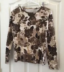 FINAL MARKDOWN Ladies St. John’s bay tee small