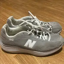 New Balance Women's Gray and White Sneakers rock & tone size 7 like new