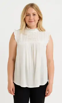 Cable & gauge Size large sleeveless blouse