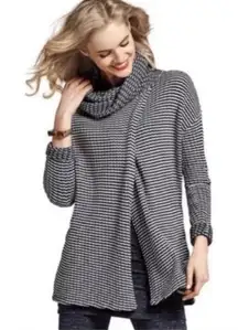 Cabi Sz S Fergie Sweater Turtleneck Black White Striped Pull Over Women’s #3167