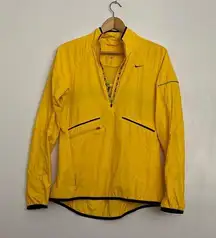 Nike Livestrong Yellow Rain/Windbreaker pullover Coat