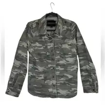 Forever 21 Women’s Y2K vintage  Camouflage Shirt Jacket