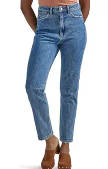 NWOT Wrangler High Rise Vintage Taper Mom Jeans Sz 8 Distressed Medium Wash