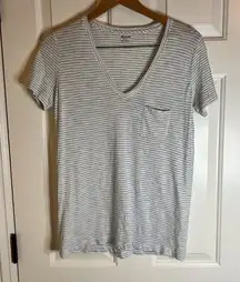 Madewell V Neck Striped Tee, Size Small. Excellent Condition. Staple Layer‎