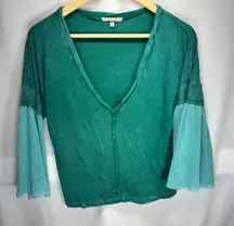 Gimmicks‎ by BKE Green Sheer Sleeve Super Cute Blouse