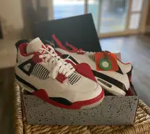 Jordan Air s 4 Retro