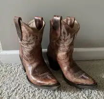 Western Boots / Booties