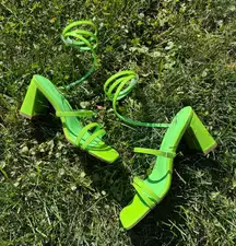 NIB Wraparound Faux Patent Leather Heels