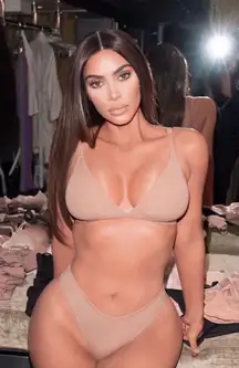 Skims Fits Everybody Triangle bralette color Mica size M NWT‎