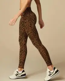 Tan Lines by Sivan Ayla Temescal Cyn Bronze Cheetah Leggings Size Small Brown