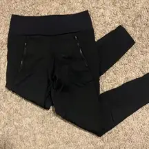 Athleta Size Small Peak Hybrid Fleece Tight in Black