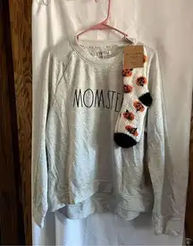 Rae Dunn Momster Oatmeal Heather Crewneck With Cozy Pumpkin Socks Woman’s Size L