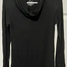 Cuddl duds black cowl neck shirt in small