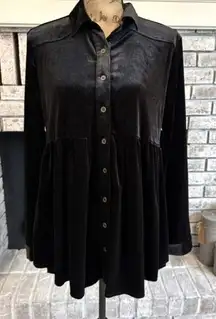 Umgee Baby Doll Velvet Swing Hem Long Sleeve Button-Down Shirt Black Size Medium