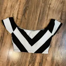 Gibson & Latimer medium black and white crop top