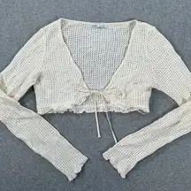 Bershka Crochet Knit Cropped Tie Front Top Size Medium Beige Boho Ruffle Hem