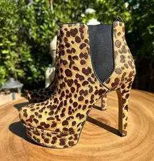 VINCE CAMUTO Leopard Print Cow Hair Leather Platform Boots Size 6