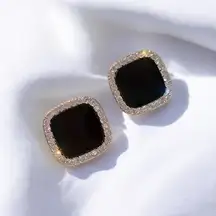 Chic Geometric Square Stud Earrings Gold Plated, with Sparkling Rhinestones