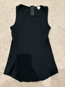 Wilfred From A  Black Top Size Xxsmall