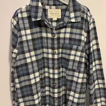 AEROPOSTALE..BLUE GREY AND BLACK FLANNEL LONG SLEEVE..ONE POCKET..SIZE MEDIUM