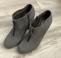 Gray Vegan Suede Zip Side 5" Heel Ankle Boots Size 8M