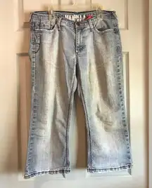 Vanilla Star Junior's 11 Vintage y2k Distressed Lightwash Denim Jeans Capris