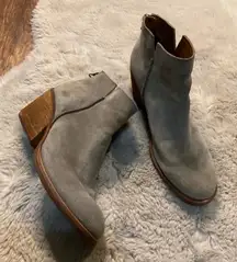 Kori-Ease Booties 7.5 Gray Taupe Heeled Women Side Zip Boots