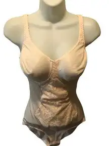 VTG Olga Lacey Shaper Pin Up Sz. 38C Underwire Seamless Nude Stretch Hook Crotch