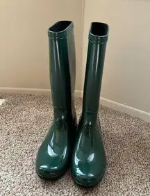 UGG Shaye Tall Green Rain Boots Waterproof  Size 7 Has Inscription On Right Boot