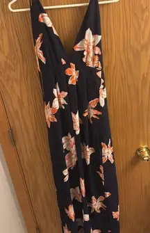 Simple floral maxi dress with amazing back size large
