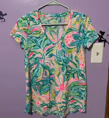 Lilly Pulitzer Vibrant Tropical V-Neck Tee
