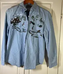 Karen Scott Women Chambray Shirt Long Sleeve Embroidered Winter Scene Small READ