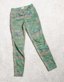 Camo Skinny Leg Pants