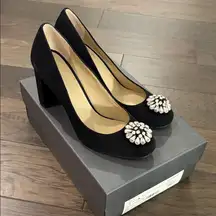 New In Box Ann Taylor Black Suede Annalise Stone Block Heel Pump Sz 7.5