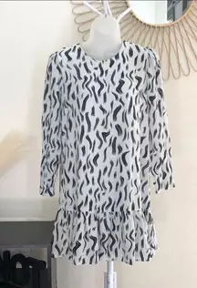 long sleeve black and white print pattern ruffle hem dress 100% SILK Shell fully lined