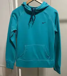 Nike Women’s Blue Therma Fit Pullover Hoodie with Front Pocket size small