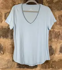 Southern Tide Light Blue V-Neck Tee L Cotton Modal Soft T-Shirt Coastal‎ Basic
